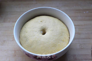 甜甜蜜蜜,蒸蒸日上——南瓜豆沙包的做法步骤:6