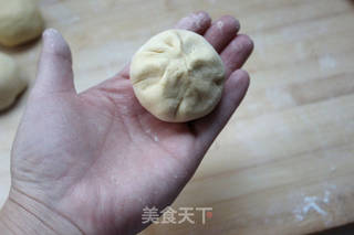 甜甜蜜蜜,蒸蒸日上——南瓜豆沙包的做法步骤:9