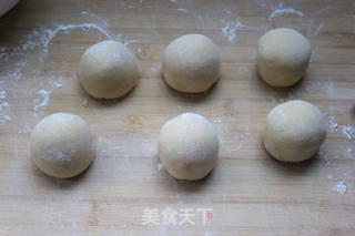 甜甜蜜蜜,蒸蒸日上——南瓜豆沙包的做法步骤:11