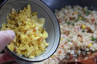 只因为妳喜欢——双豆炒饭的做法步骤:10