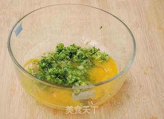 西兰花黑芝麻蛋饼的做法步骤:2