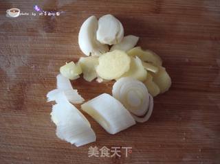 萝卜煨排骨汤的做法步骤:4