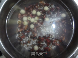 奶香红枣杂粮粥的做法步骤:2