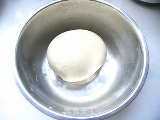 咬一口,满口香——三鲜虾仁水饺的做法步骤:2
