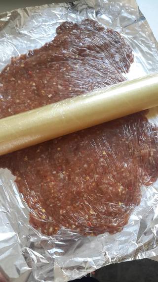 好吃的停不了嘴的小零食——自制五香猪肉脯的做法步骤:2