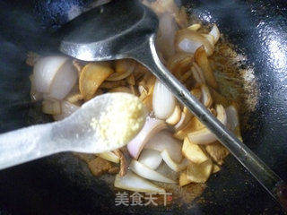 杏鲍菇炒洋葱的做法步骤：11