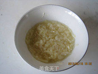 节后清肠小菜----木耳拌白菜的做法步骤:4