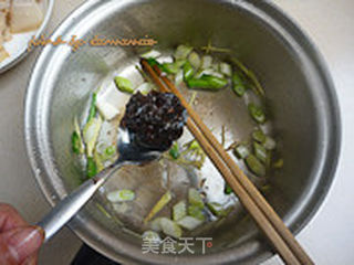 五花肉烧豆腐的做法步骤:9