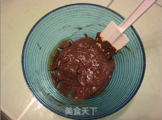 巧克力熔岩蛋糕的做法步骤:8
