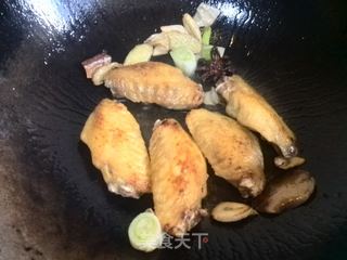 红烧鸡翅的做法步骤:5