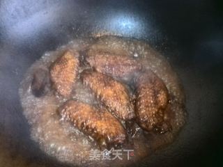 红烧鸡翅的做法步骤:9
