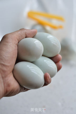 腌鸭蛋的做法步骤:6