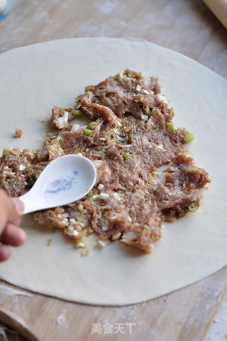 葱肉馅饼的做法步骤:9