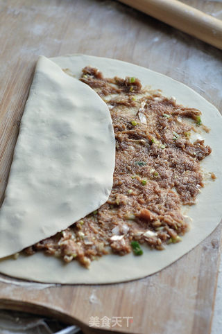 葱肉馅饼的做法步骤:10