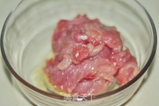京酱肉丝的做法步骤:2