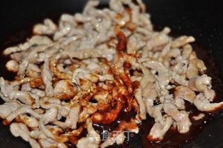 京酱肉丝的做法步骤:8