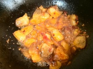 青椒莲白回锅肉的做法步骤:7