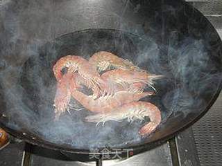 鲜虾奶酪焗饭的做法步骤:2