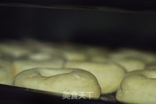 甜甜圈的做法步骤:8