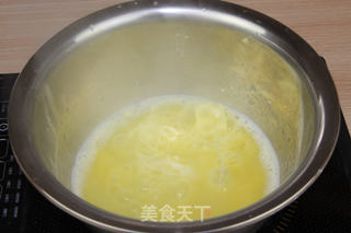 天鹅泡芙——高雅大气上档次爱他需要理由么?的做法步骤:3
