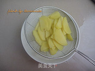 腊肠土豆的做法步骤:4