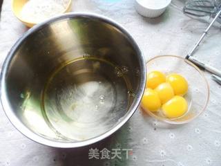 奶酪戚风蛋糕的做法步骤:2