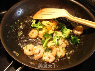 虾仁西兰花的做法步骤:8