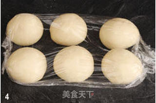 热狗花形面包的做法步骤：4