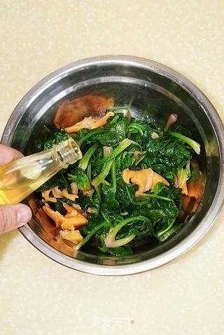 赤贝拌菠菜的做法步骤:5