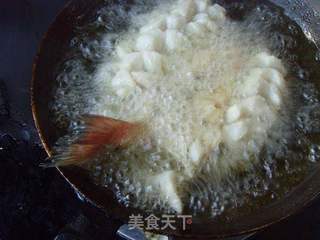 酸甜鲜香---松鼠鱼的做法步骤:8