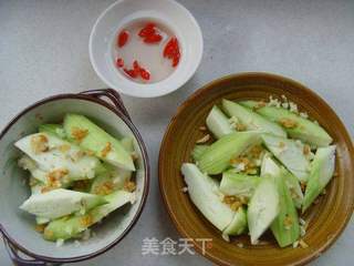 鲜甜味美---金银蒜蒸丝瓜的做法步骤:3