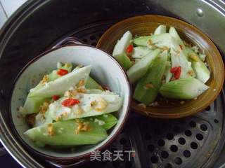 鲜甜味美---金银蒜蒸丝瓜的做法步骤:4