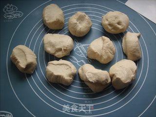 枣泥馅饼的做法步骤：4