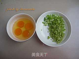 土鸡蛋炒芹菜的做法步骤:2