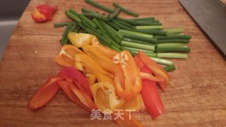 小炒回锅肉的做法步骤:2
