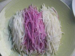 浇汁拌黑萝卜丝的做法步骤:4