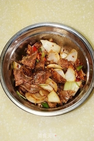 家常凉拌卤牛腱子肉的做法步骤:5
