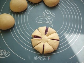 紫薯花包的做法步骤:7