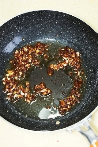 柱候酱爆鱿鱼花的做法步骤：4
