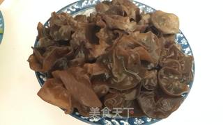 凉拌黑木耳的做法步骤:3