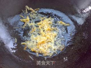 瑶柱蛋炒饭的做法步骤:2