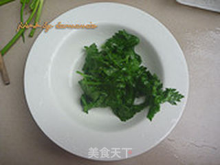 芹叶蛋花汤的做法步骤:3