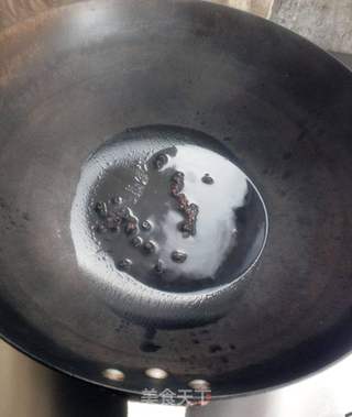 炝拌椒油藕片的做法步骤:7