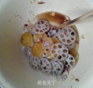 炝拌椒油藕片的做法步骤:8