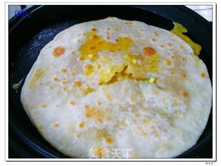 鸡蛋灌饼的做法步骤:12