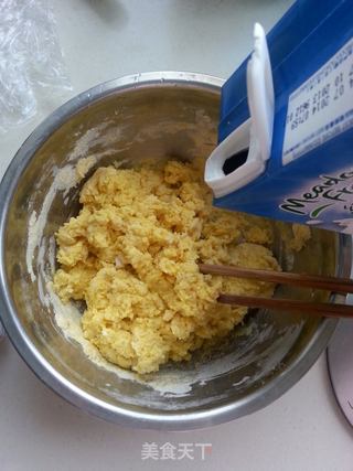 奶香玉米饼的做法步骤:2