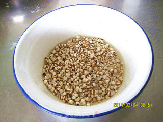 去湿补脾养生粥------红豆薏米粥的做法步骤:3
