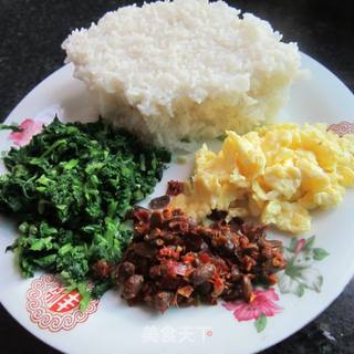 芥末鸡蛋炒饭的做法步骤：1