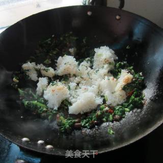 芥末鸡蛋炒饭的做法步骤：4