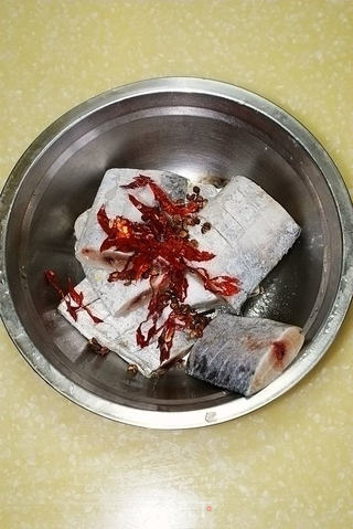 【一卤鲜带鱼】---胶东特色的腌制海鱼方法的做法步骤:3